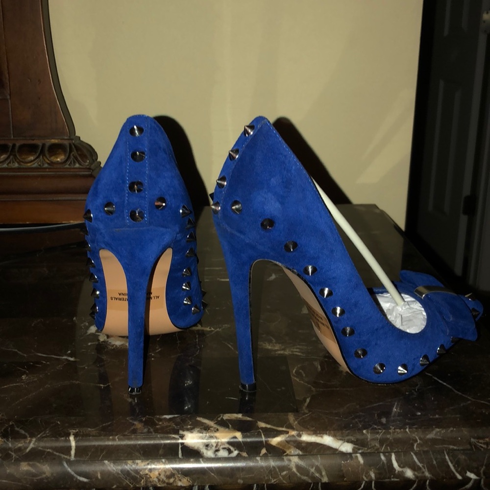 Royalty - Picture 5 of 5